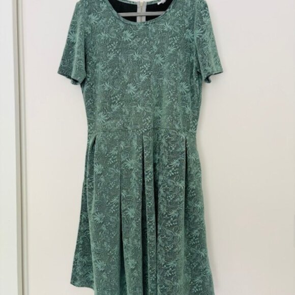 LuLaRoe floral plus size cap sleeve dress with pockets size 3X - Picture 1 of 6